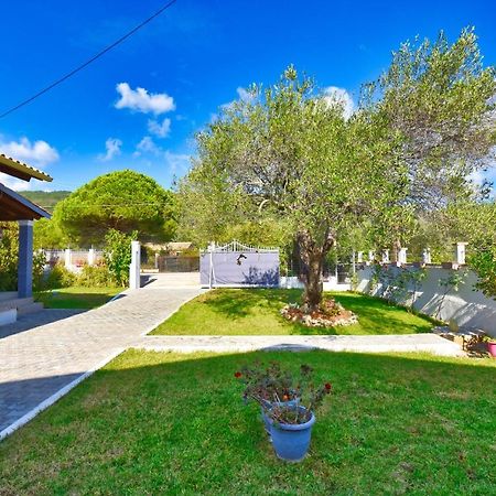 Ninas Cottage Linia Exterior photo