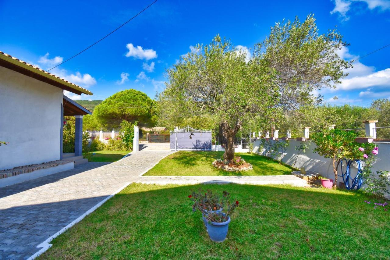 Ninas Cottage Linia Exterior photo