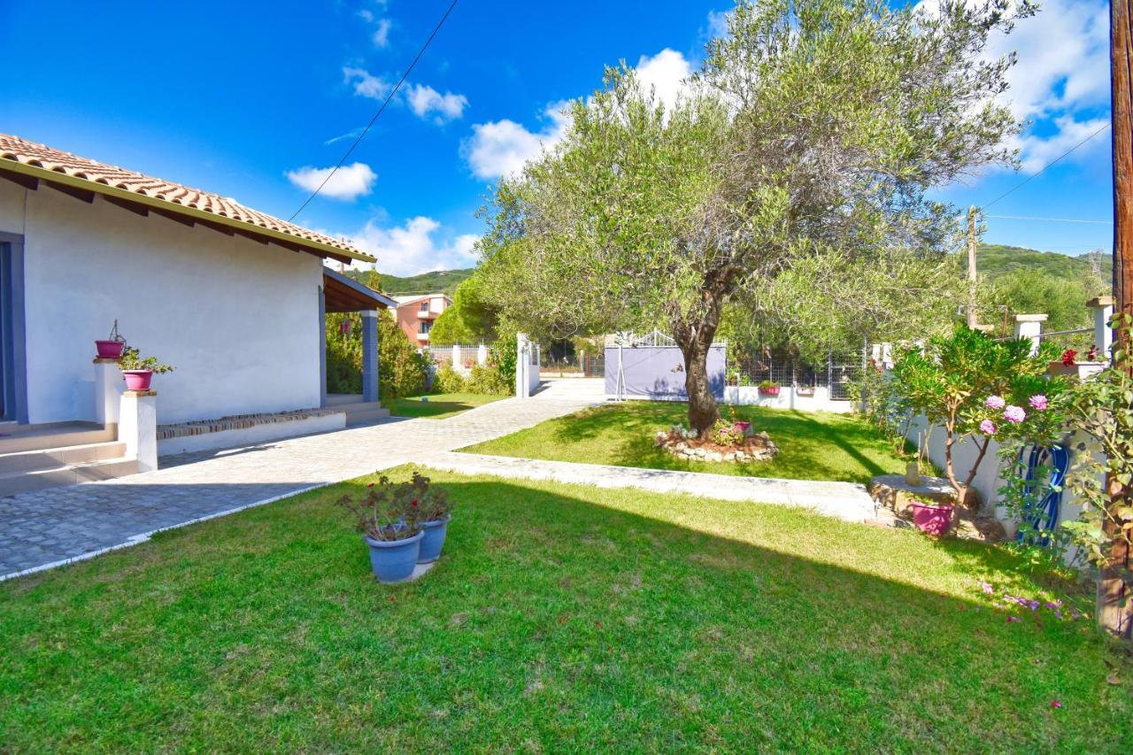 Ninas Cottage Linia Exterior photo