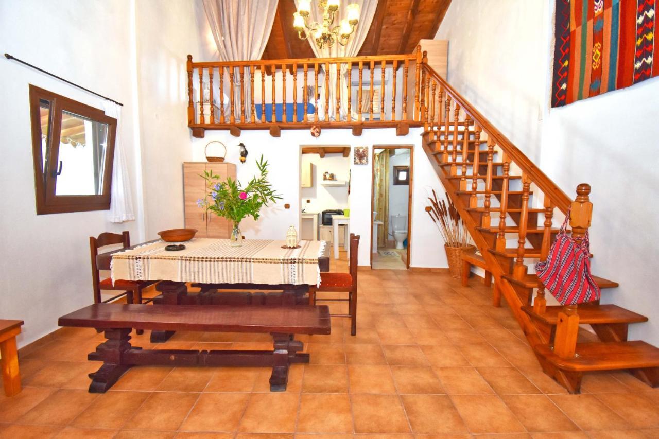 Ninas Cottage Linia Exterior photo