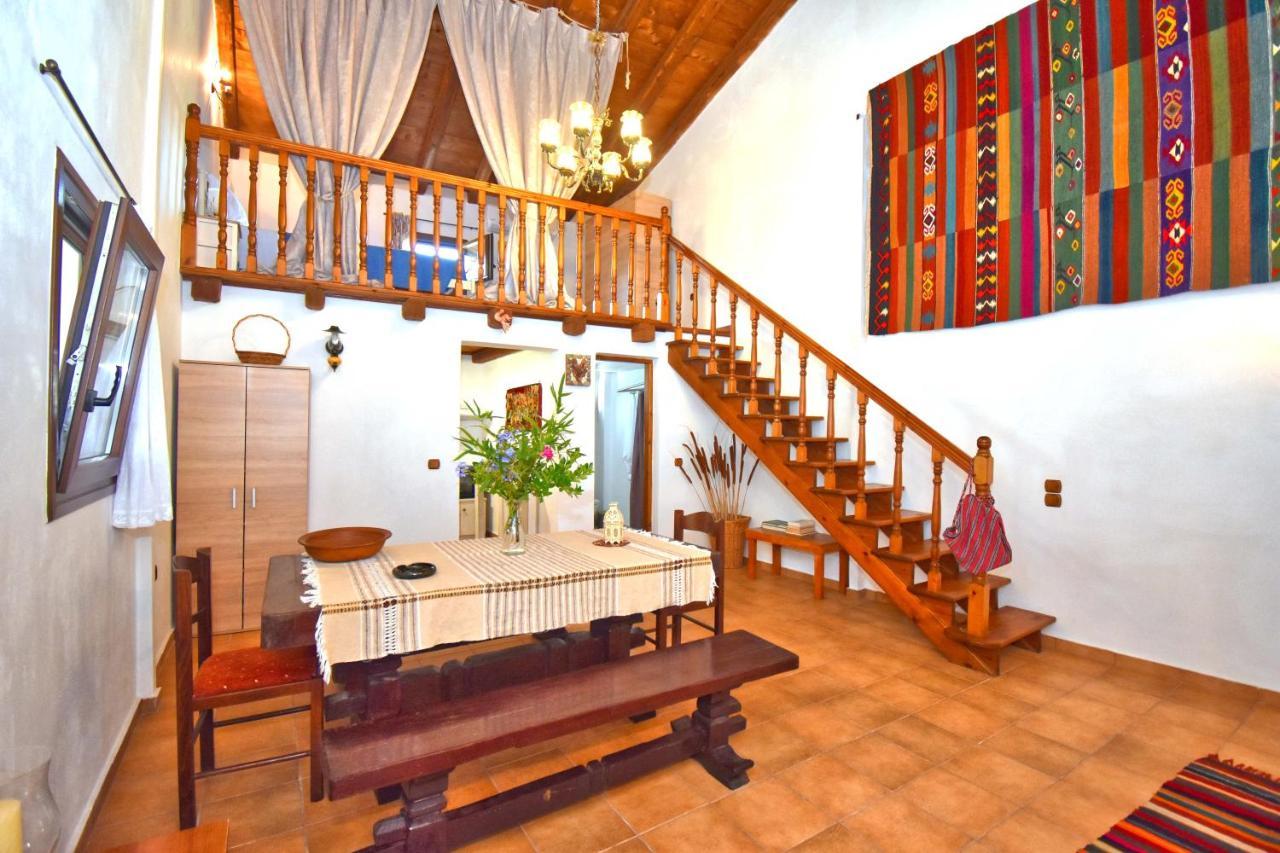 Ninas Cottage Linia Exterior photo